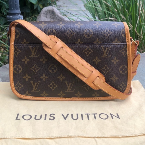 💯 Authentic Louis Vuitton Monogram Sologne *W/DUST BAG* ❤️ Beautiful Condition - Picture 2 of 16
